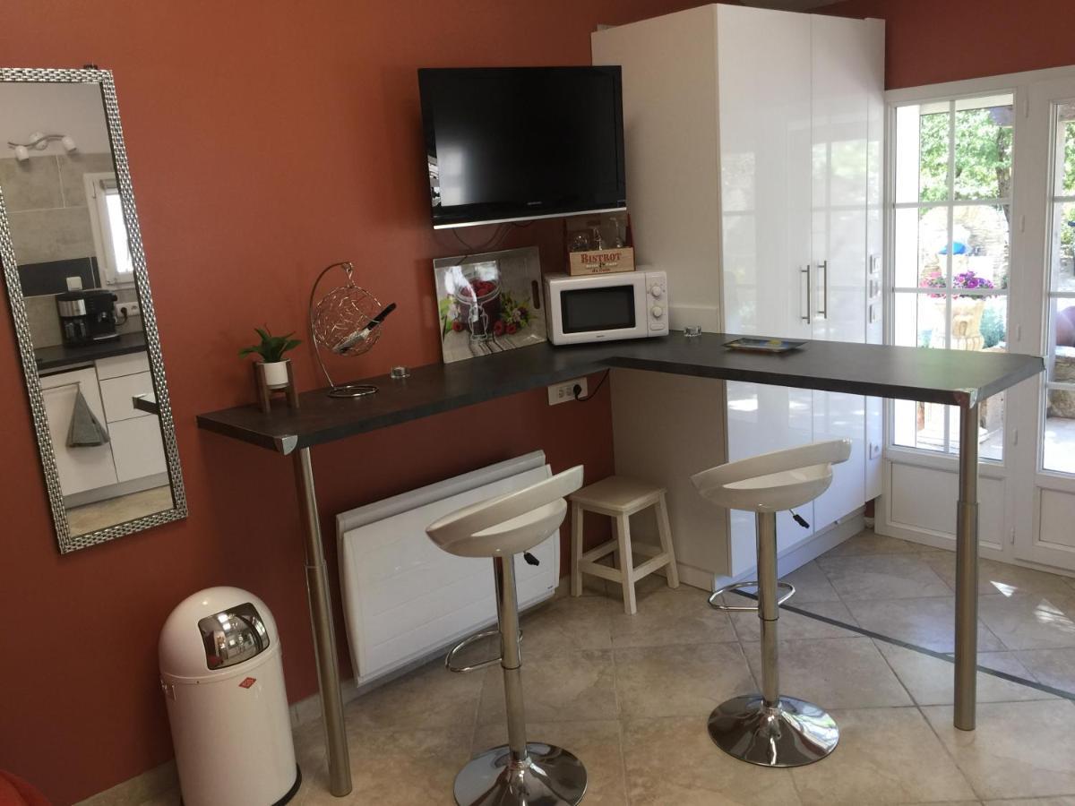 Ferienwohnung Dependance Individuelle Nans-les-Pins Exterior foto