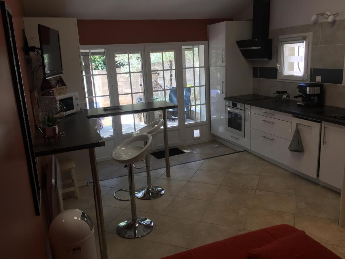 Ferienwohnung Dependance Individuelle Nans-les-Pins Exterior foto